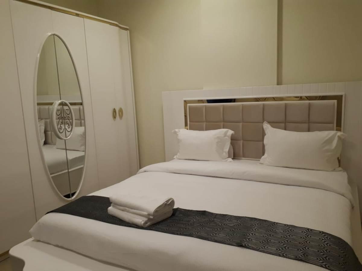 Reef Hotel Aparts Ajman Exteriör bild